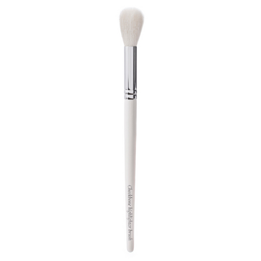 Cheekbone Highlighter Brush - Brocha Para Iluminador (rostro)