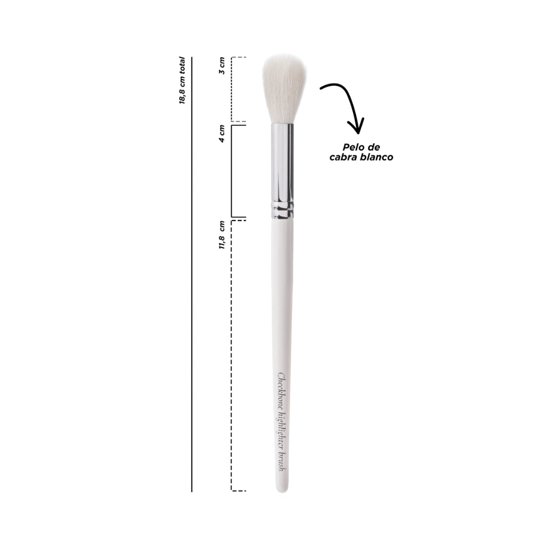 Cheekbone Highlighter Brush - Brocha Para Iluminador (rostro)