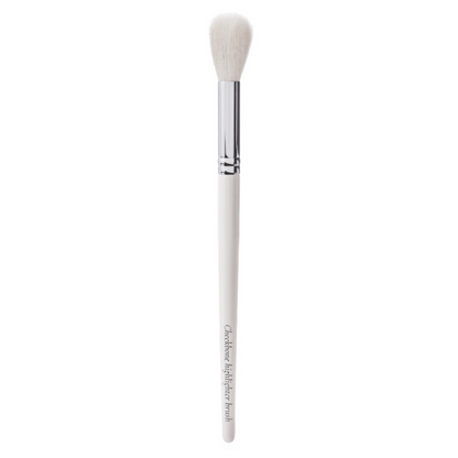 Cheekbone Highlighter Brush - Brocha Para Iluminador (rostro)