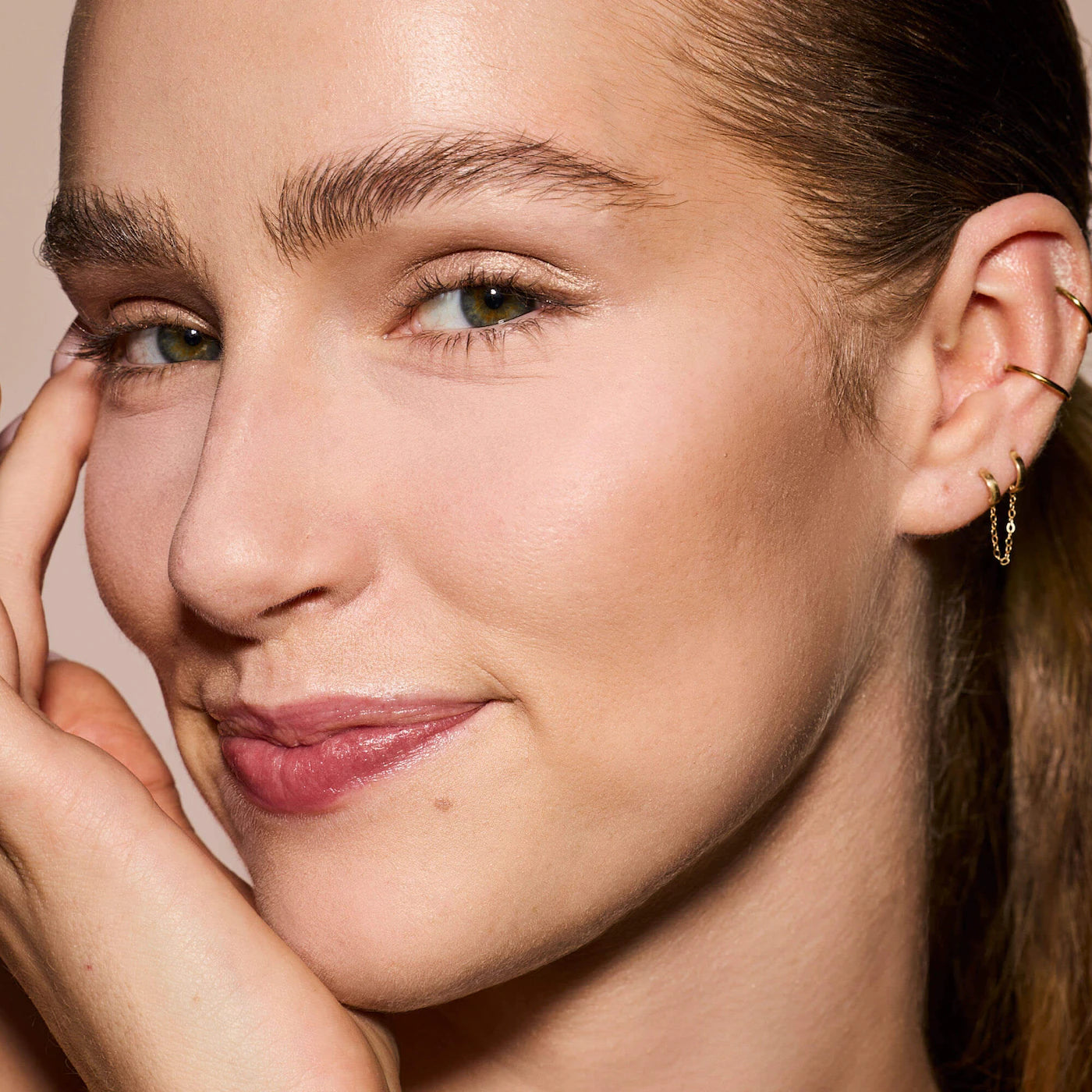 Bright Fix Instant Brightening + Setting Powder