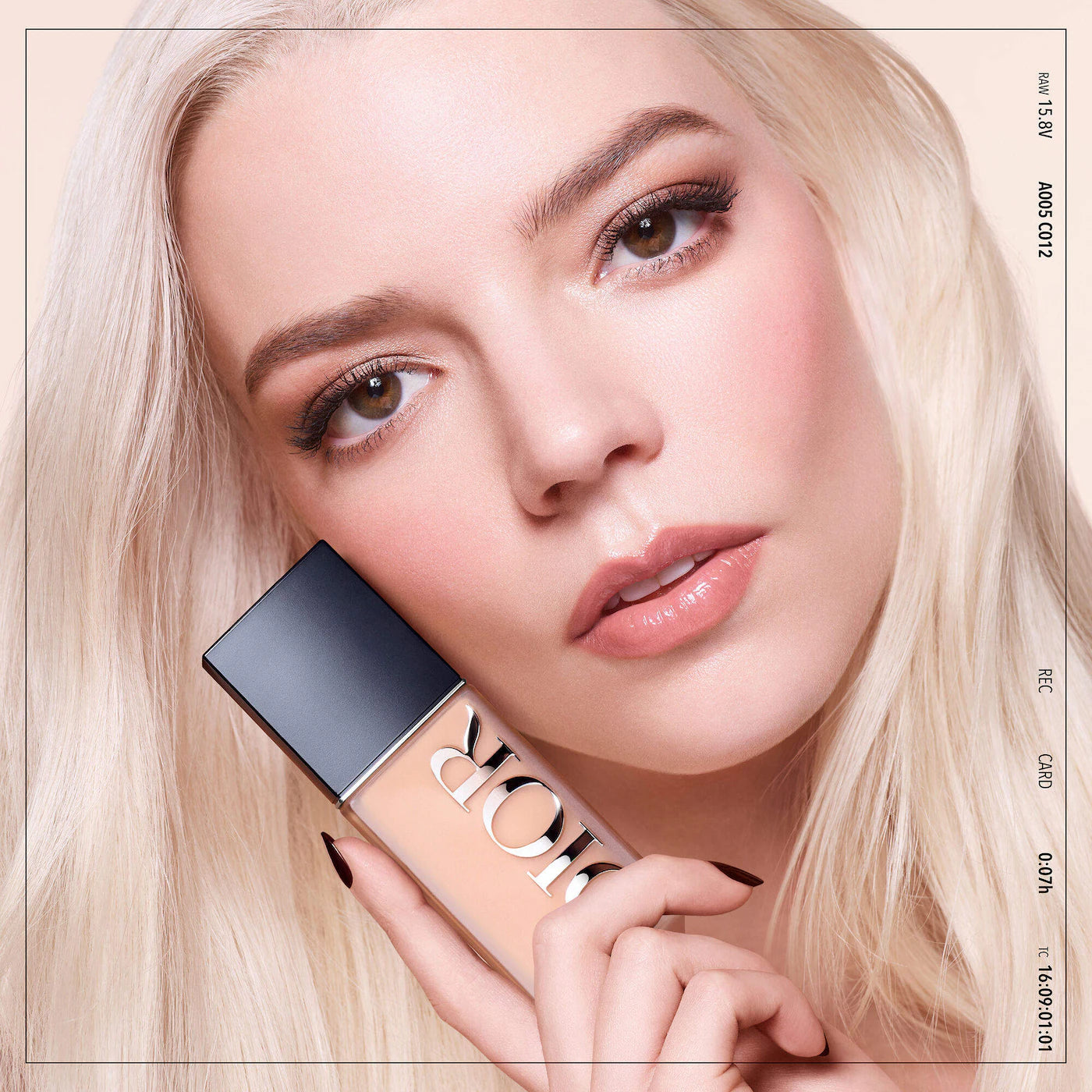 Forever Skin Wear Blurring Natural Matte Foundation